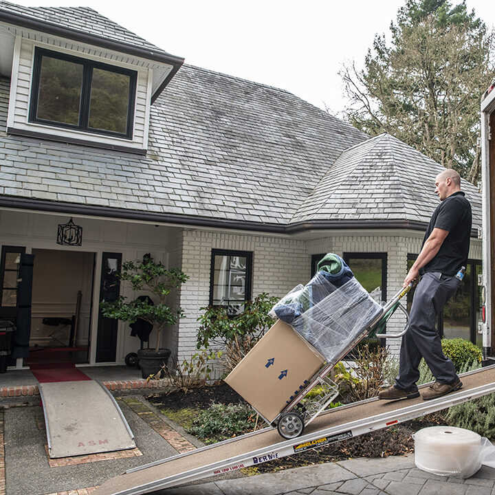 Commercial-EmployeeRelocation-e1744395688726 (1) Commercial - Employee Relocation