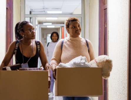 Moving to College in Phoenix? Dorm or Apartment Guide
