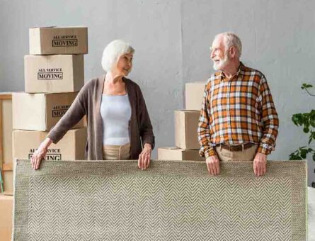 Moving With Elderly Parents: Expert Tips & Guide